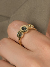 Load image into Gallery viewer, Stepping stones ring