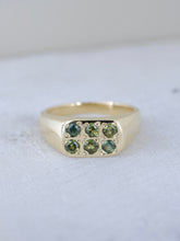 Load image into Gallery viewer, Sapphire dice signet