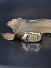 Load image into Gallery viewer, Radiant cut diamond signet