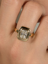 Load image into Gallery viewer, Diamond tier ring