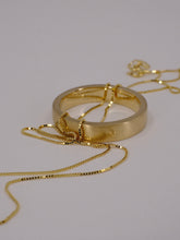 Load image into Gallery viewer, Classic wedding band