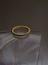 Load image into Gallery viewer, Slinky Ring