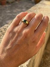 Load image into Gallery viewer, Sapphire tapa ring
