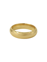 Load image into Gallery viewer, A rounded wedding band in 18ct yellow gold with a polished finish.
